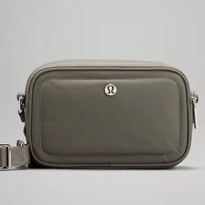 Lululemon Crossbody Camera Bag 2L